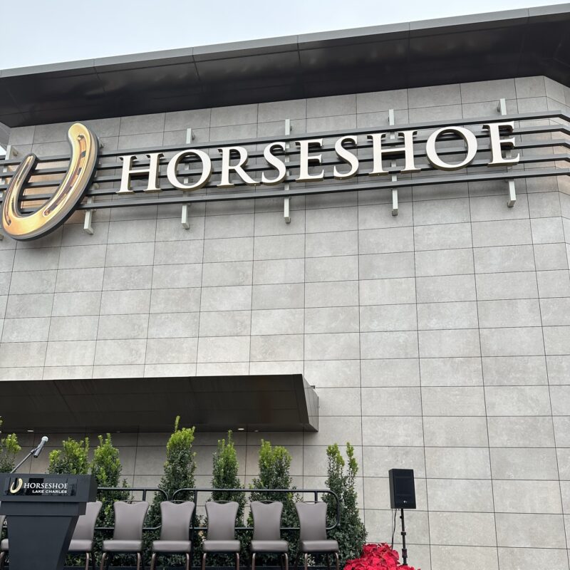 when does the new horseshoe casino open